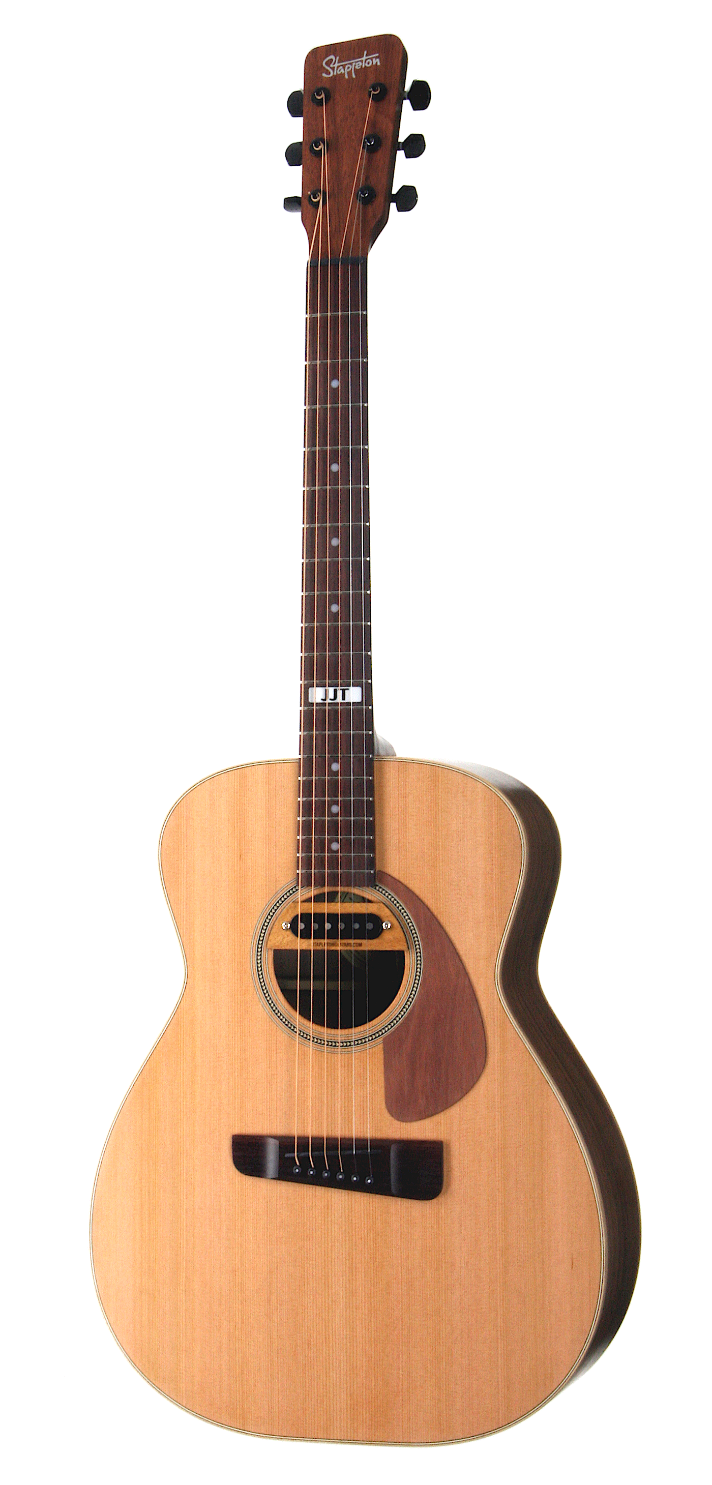 Custom build OONA™ Grand Performance, solid wood acoustic guitar. Red cedar soundboard, black walnut neck and body.