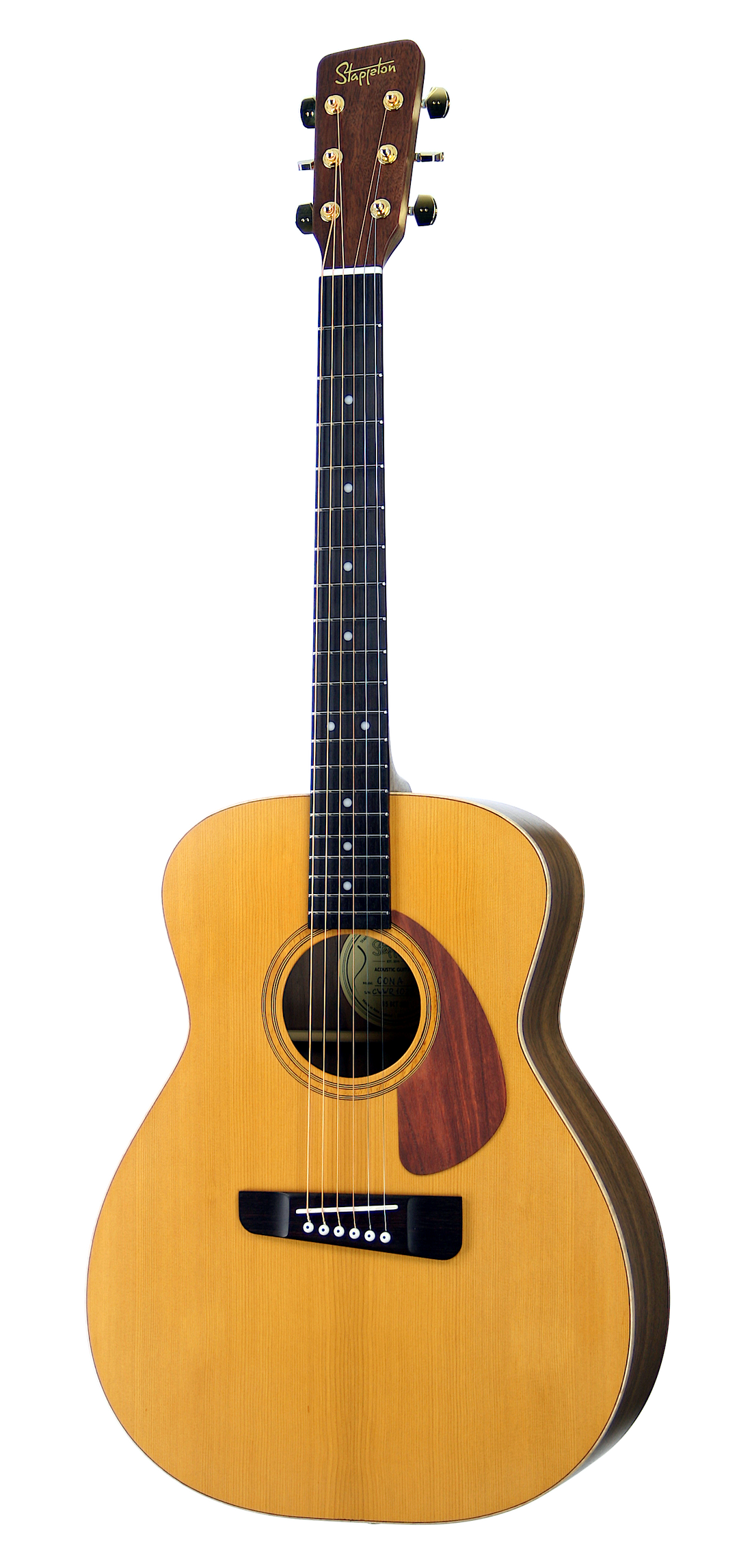 OONA™ Grand Performance, solid wood acoustic guitar. Red cedar soundbo